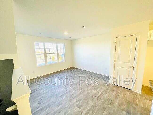 Building Photo - 860 Briar Gln Ct
