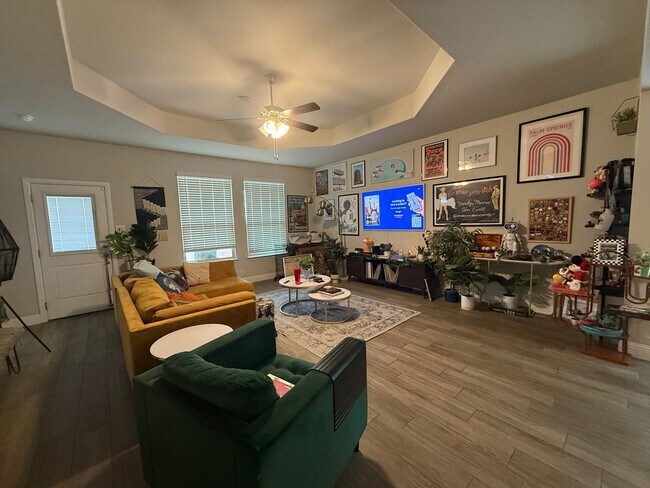 Foto del edificio - 1121 Knightsbridge Rd