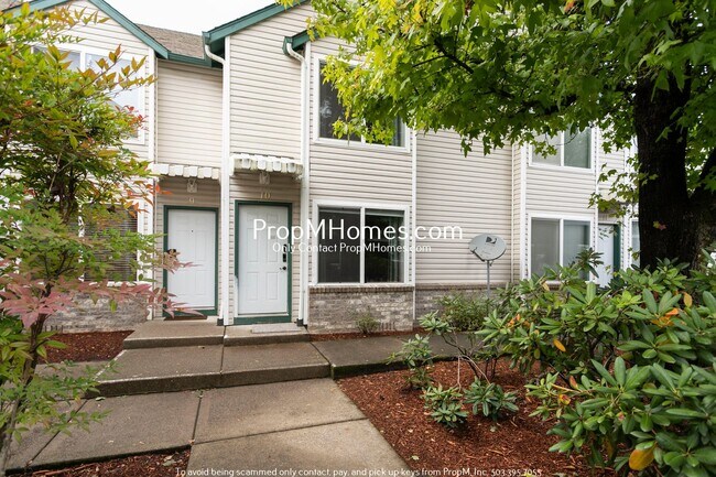 Foto del edificio - Updated Townhome in Newberg - Deposit Spec...