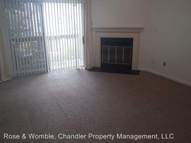 Building Photo - 2 br, 1 bath House - 529 E. Lake Circle