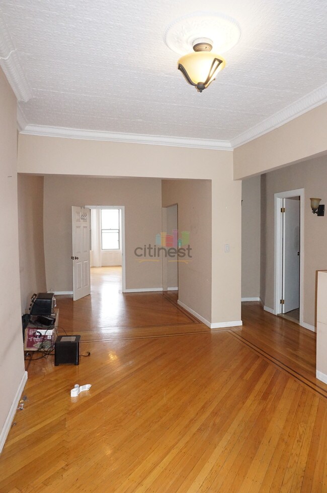Foto del edificio - 312 76th St