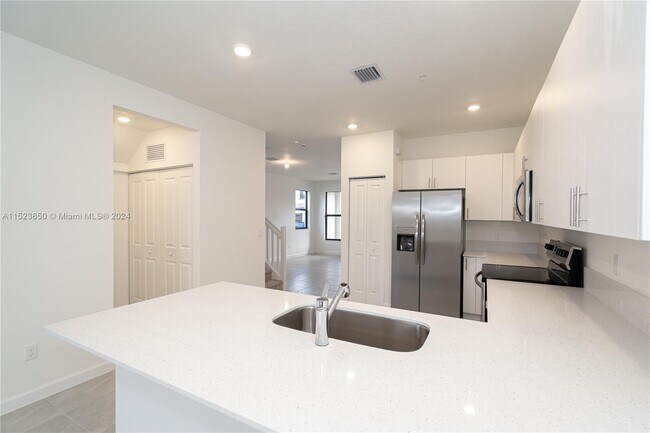 Foto del edificio - 266 SW 159th Terrace