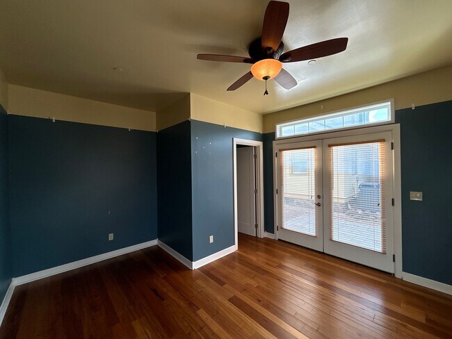 Foto del edificio - 2 Bedroom / 1.5 Bath Executive Apartment i...