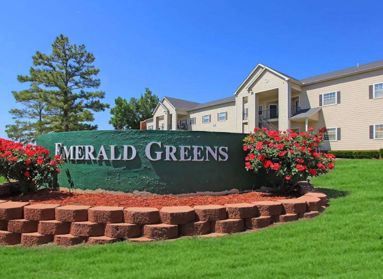 Foto principal - Emerald Greens