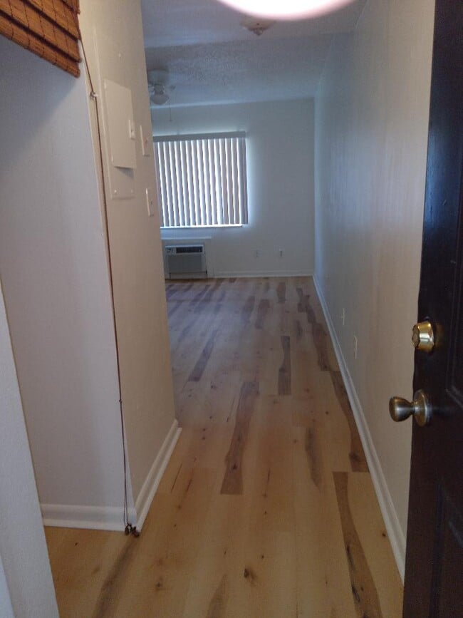 Building Photo - 1264 E 113th Ave