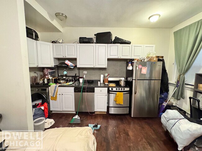 Foto del edificio - 3346 N Marshfield Ave
