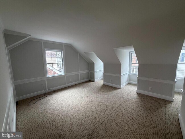 Foto del edificio - 123 N Washington St