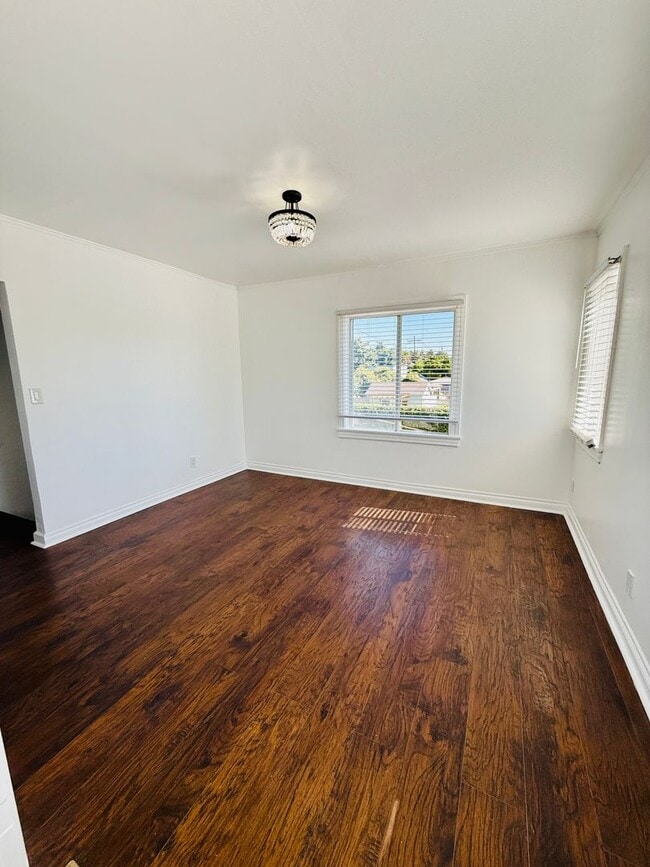 Building Photo - 1801 W 39th St