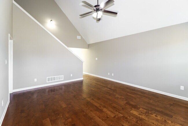 Foto del edificio - 9093 Tremont Dr