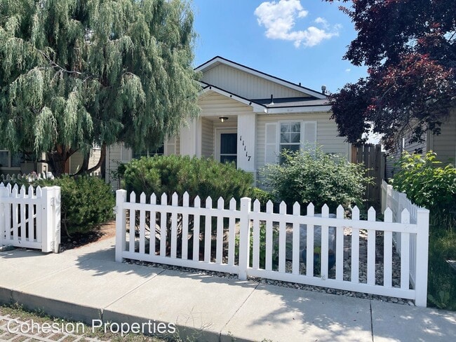 Building Photo - 3 br, 2 bath House - 11117 Race St