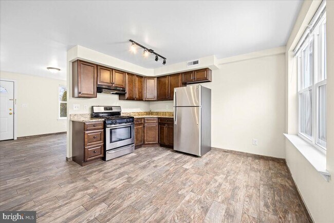 Foto del edificio - 101 E Camden Ave