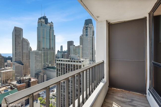 Foto del edificio - 1030 N State St