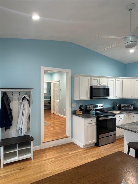 Building Photo - 17 Crescent Rd