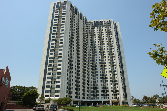 Foto del edificio - Pacific Park Plaza