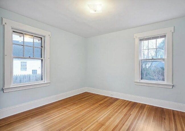 Building Photo - 161 S Springfield Ave