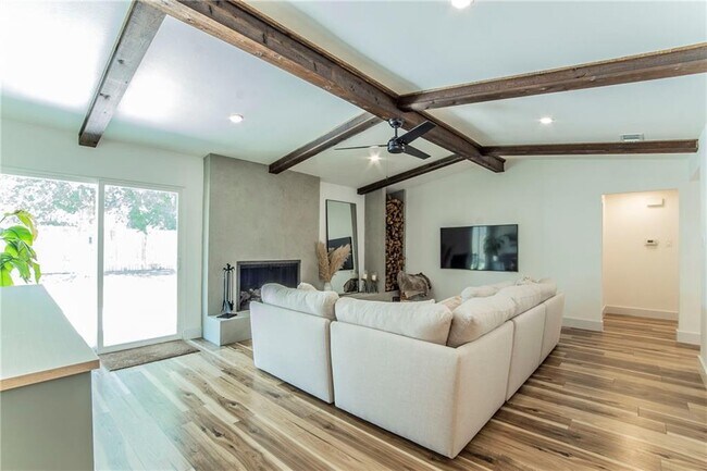 Foto del edificio - 5702 Whitebrook Dr