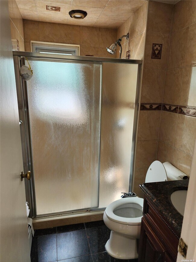 Building Photo - 112 Deer Lake Dr