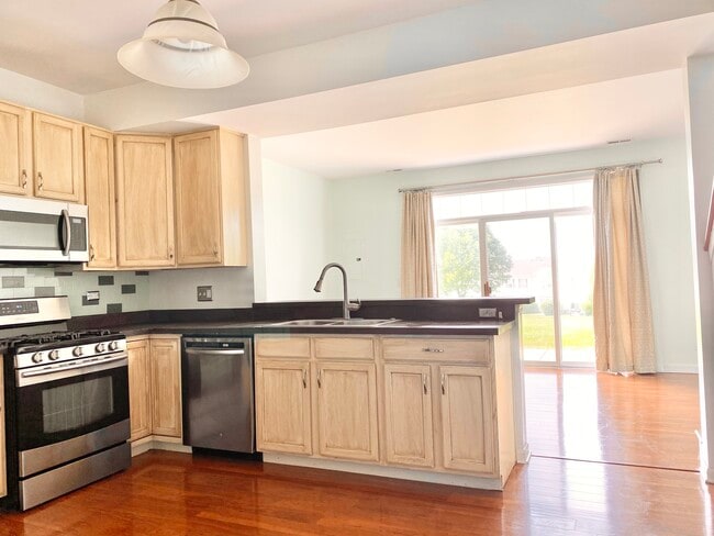 Building Photo - 2243 Flagstone Ln