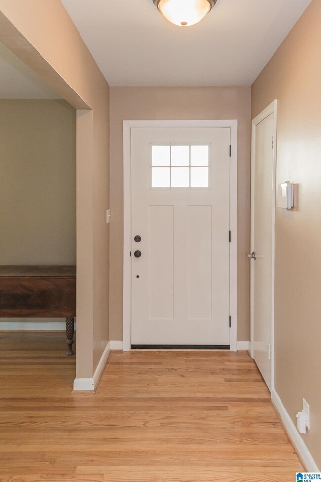 Foto del edificio - 615 Broadway St