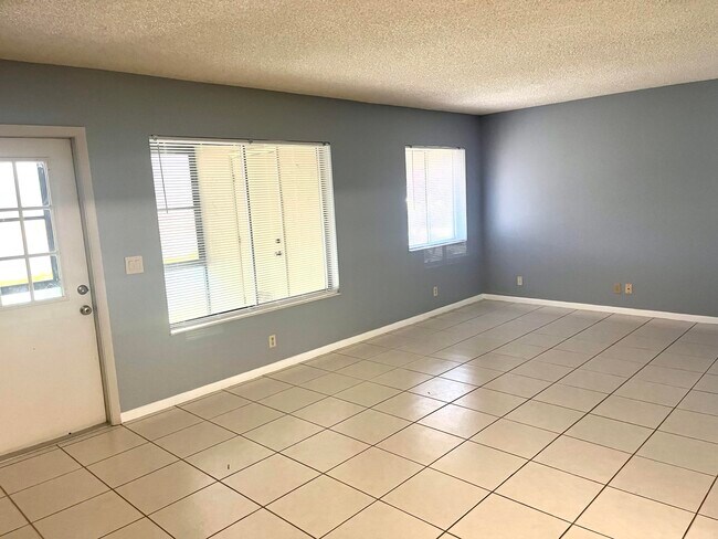 Foto del edificio - 536 Shady Pine Way