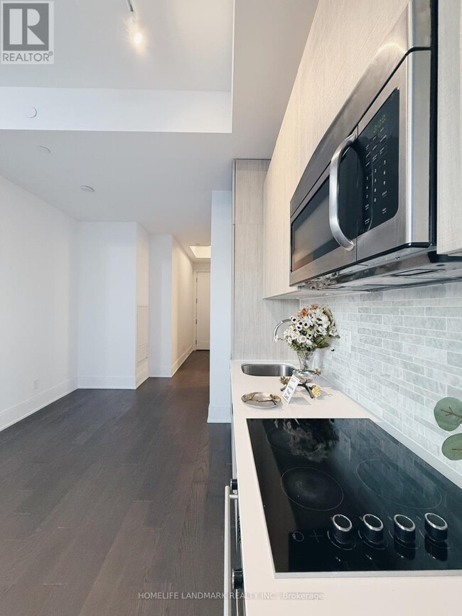 Photo du bâtiment - 50 Charles St E