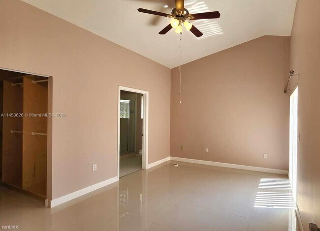 Foto del edificio - 3 br, 2 bath House - 4801 SW 153rd Ter
