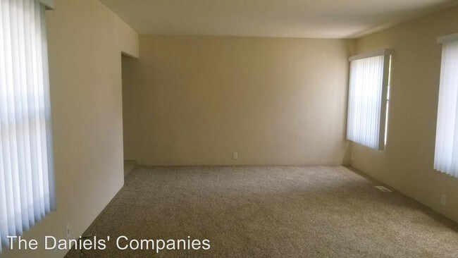 Building Photo - 1152-1154 Pacific Beach Dr