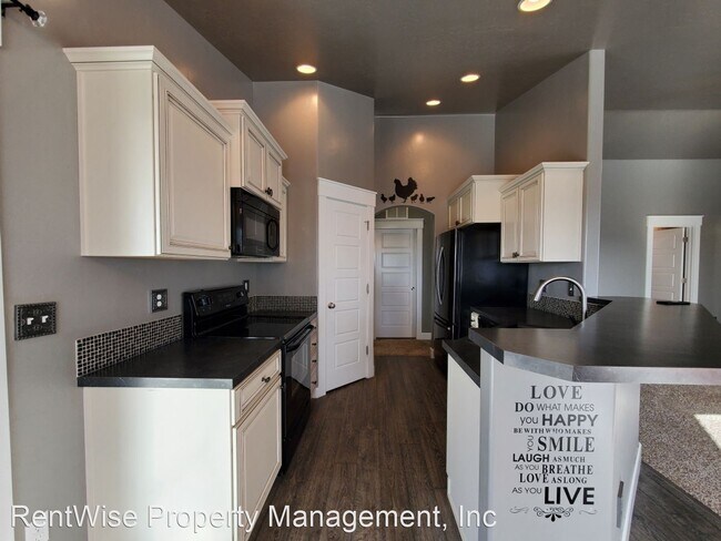 Foto del edificio - 3 br, 2 bath House - 1971 W Feltson St