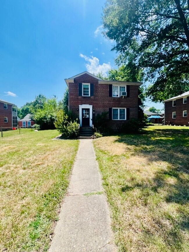 Foto del edificio - 5303 W Franklin St