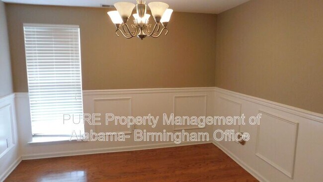 Building Photo - 206 Park Village Circle