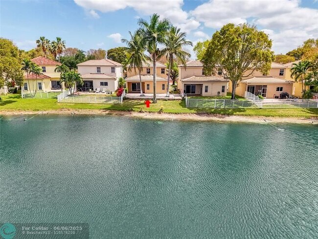 Foto del edificio - 3829 NW 62nd Ct