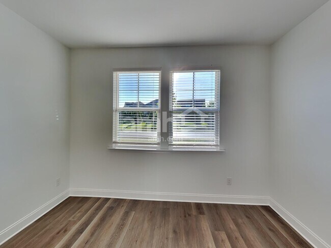 Building Photo - 220 Argea Dr