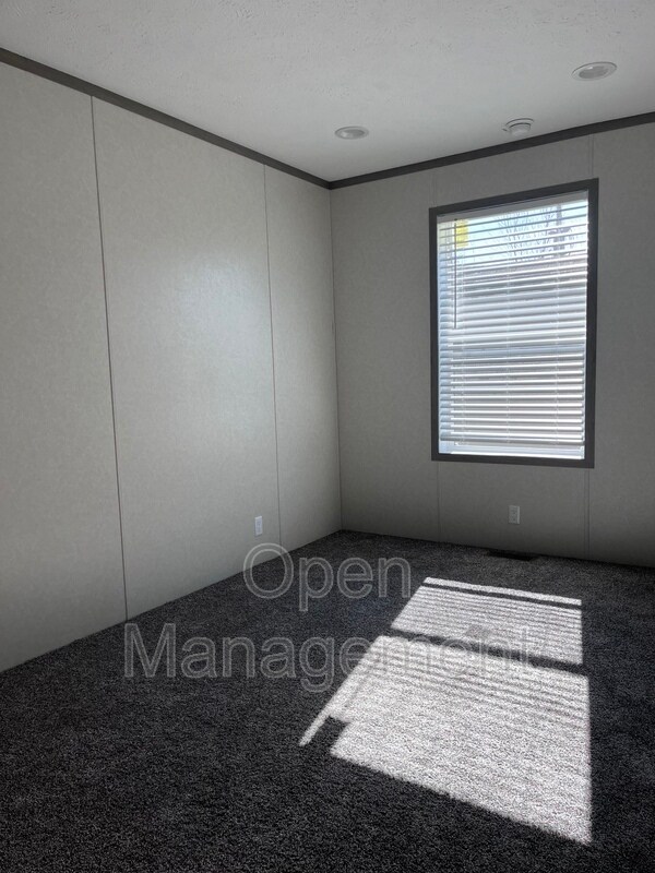 Foto del edificio - 2301 SW Oralabor Rd