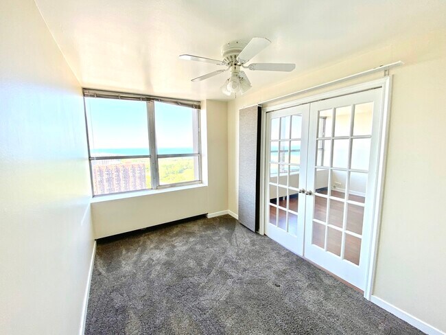 Foto del edificio - 655w Irving Park Rd