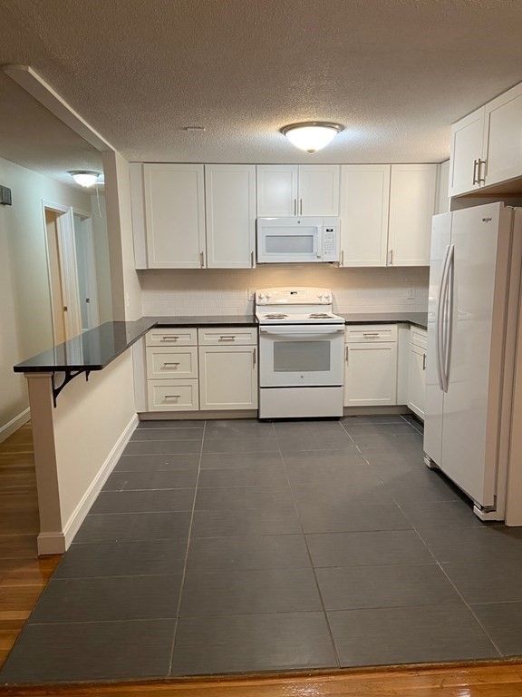 Foto principal - 42 Leverett Ave