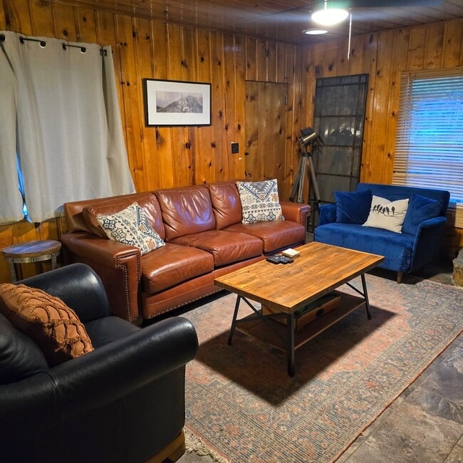 Building Photo - Mountain Retreat in Boulder Bay