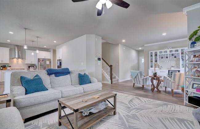 Building Photo - 3540 Silver Fox Trce