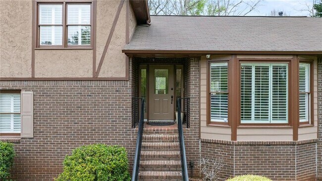 Foto del edificio - 5192 Ozark Ln