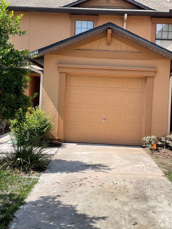 Jacksonville Heights Apartments for Rent with a Garage Jacksonville