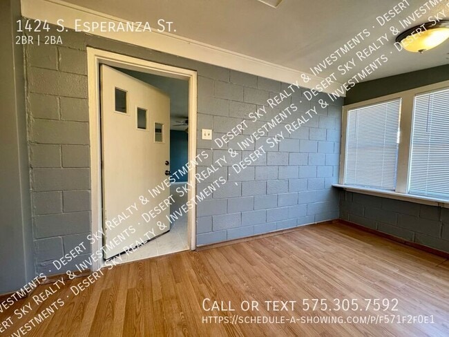 Building Photo - 1424 S Esperanza St