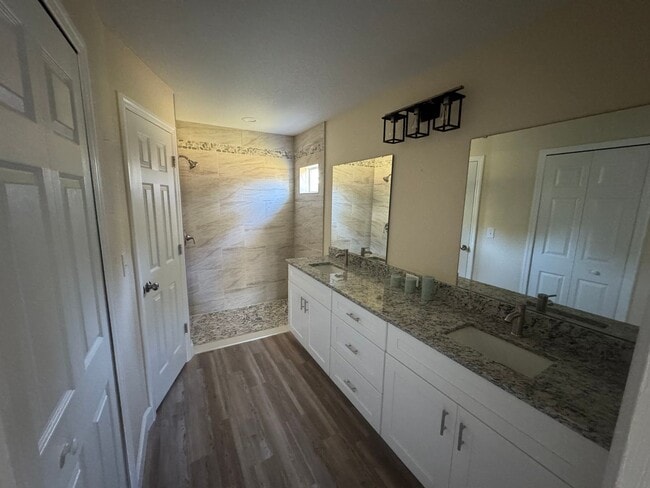 Foto del edificio - Brand New Home for Rent located in a quite setting