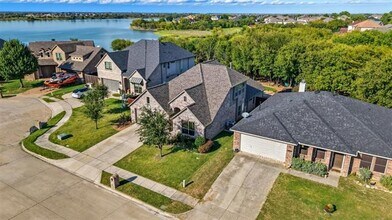 Building Photo - 533 Longshore Dr