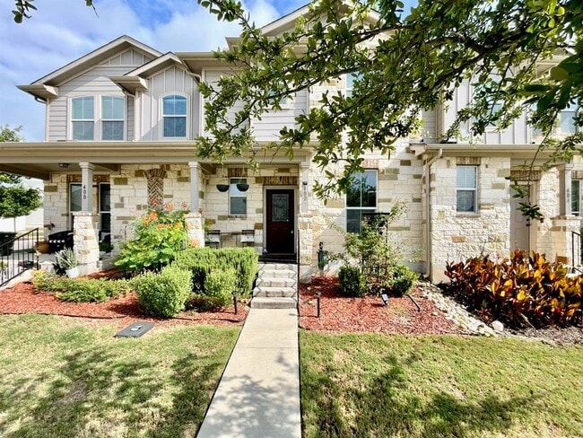 Building Photo - 402 Crater Lake Dr