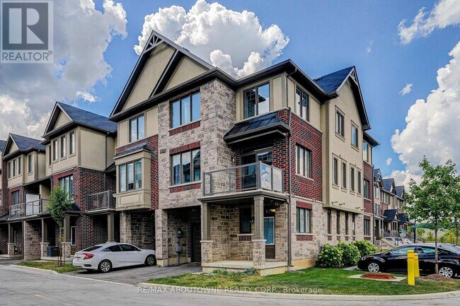 Building Photo - 19 Ritchie Ln