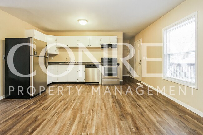 Building Photo - 6123 Promenade Ct