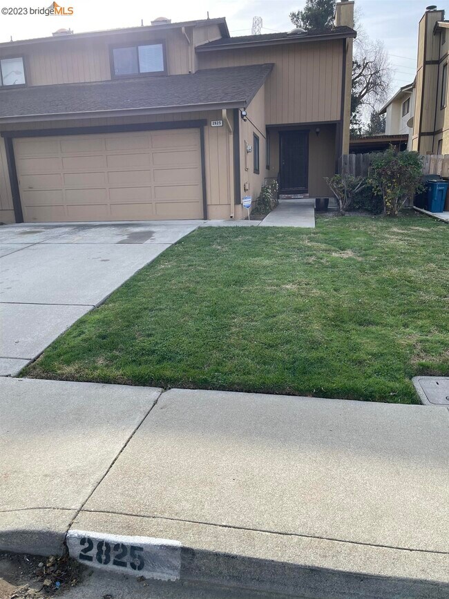 Foto del edificio - 2825 Countrywood Dr