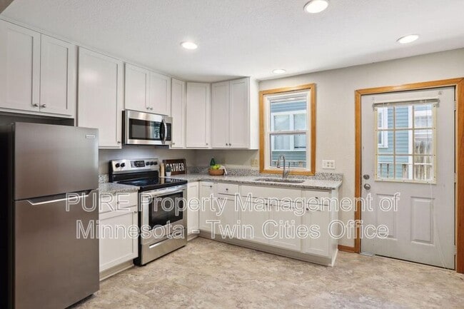 Building Photo - 550 Ashland Ave