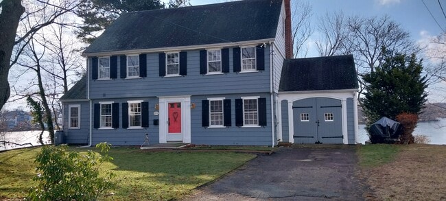 Photo - 10 Pine Point Rd House