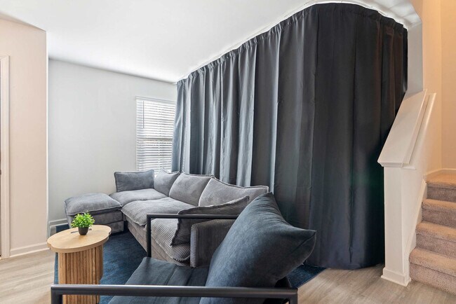 Foto del edificio - 227 Socket St