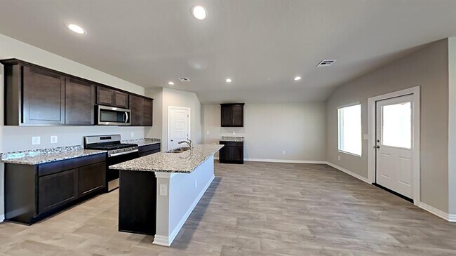 Building Photo - 4200 Colt Dr